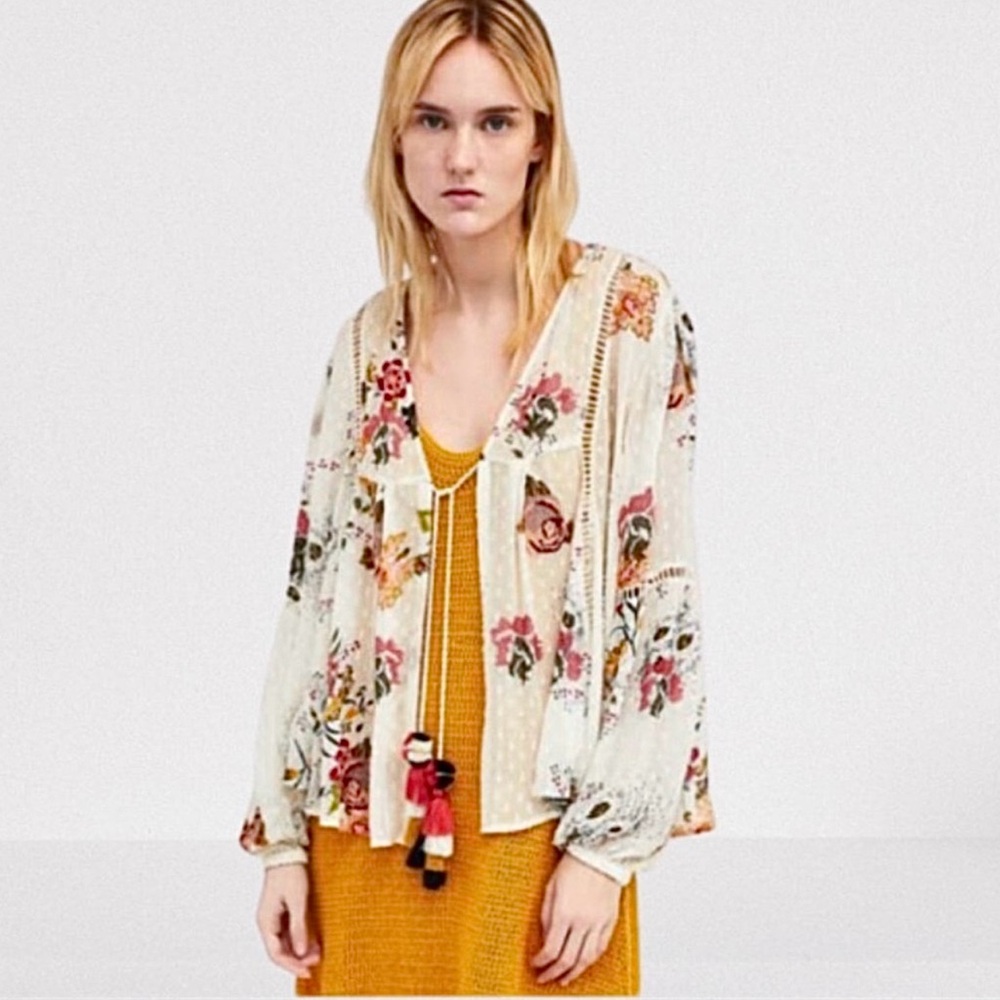 🔥 HOST PICK 🔥 Zara Woman Boho Floral Embroidered Open Cardigan Size Small
